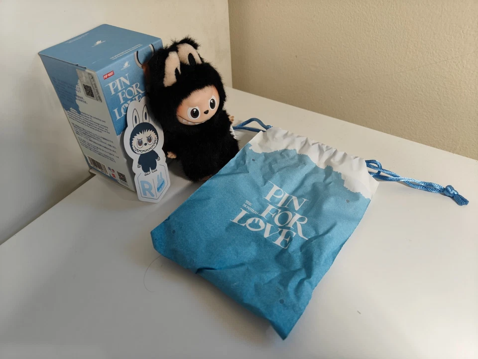 POP MART Labubu V4 The Monsters Pin For Love Alphabet Plush Pendant - Letter R - Image 4 of 4