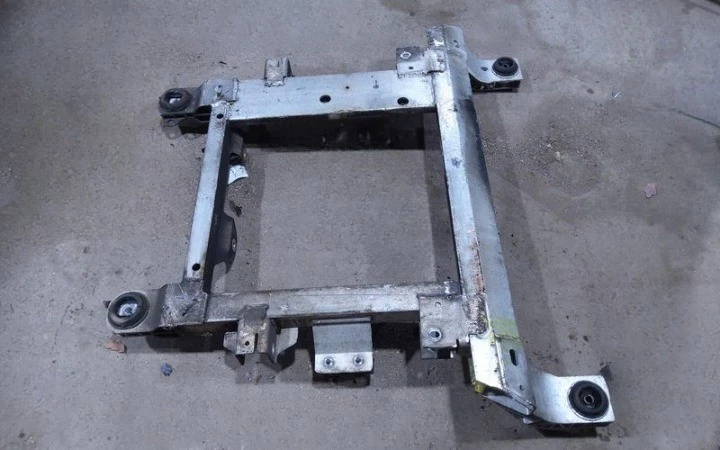 2006-2011 Chevy Impala Monte Carlo FRONT SubFrame Crossmember Cradle Foto 2 de 4