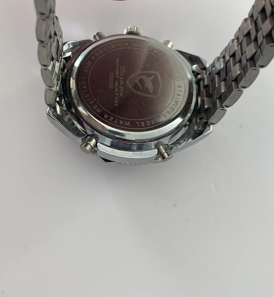 Reloj deportivo Shark DS012S movimiento de precisión resistente al agua (ver descripción) Foto 4 de 4