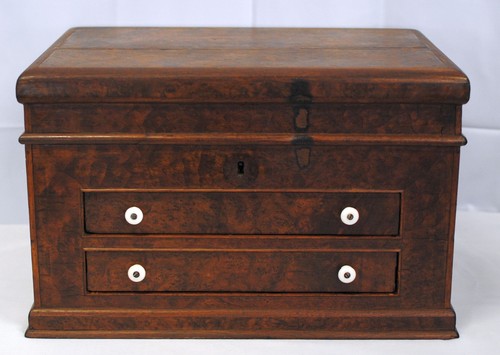 Wonderful Late Georgian, Early Victorian Gentlemans Cabinet - Burl 18x13x11.5" - Picture 2 of 15