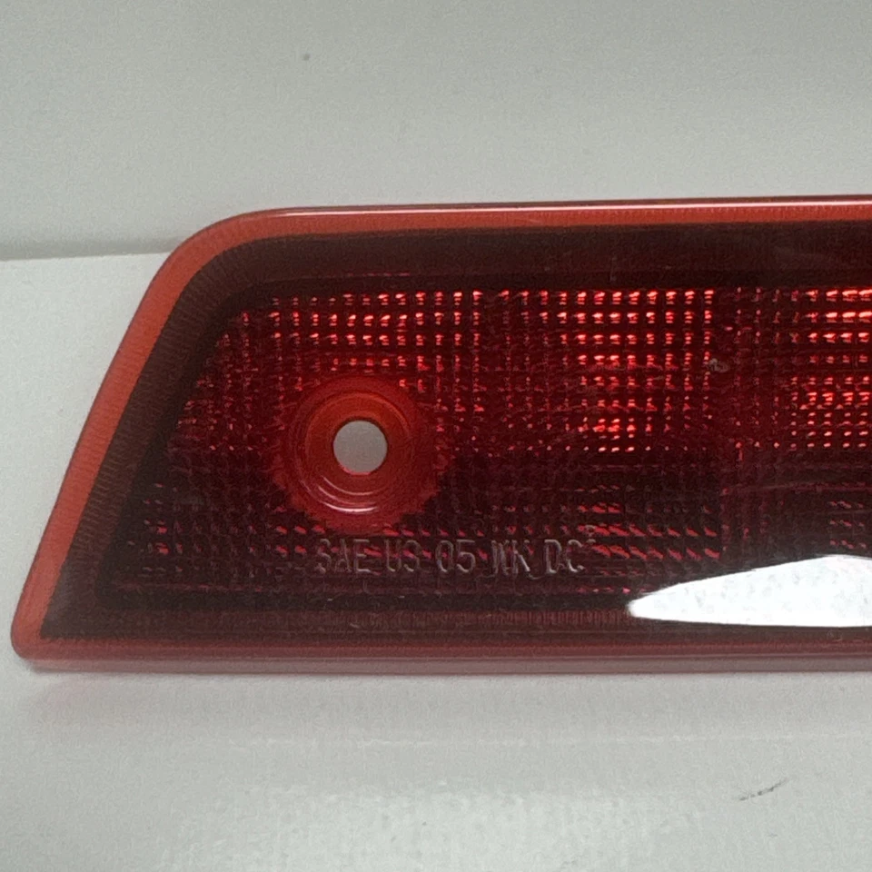 Luz de freno central de montaje alto CARQUEST SBN3254 para Jeep Grand Cherokee 05-10 Foto 4 de 4