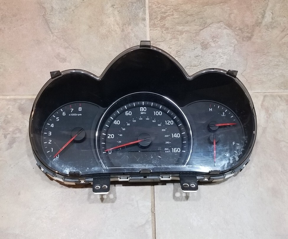 14 15 2014 2015 Kia Sorento Speedometer Instrument Cluster 940141u010