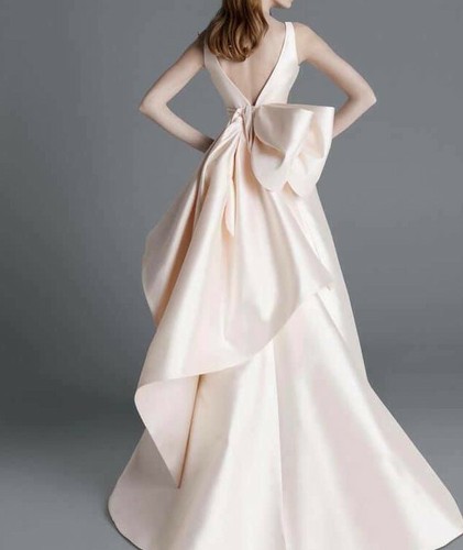 Minimalistic satin wedding dress or 