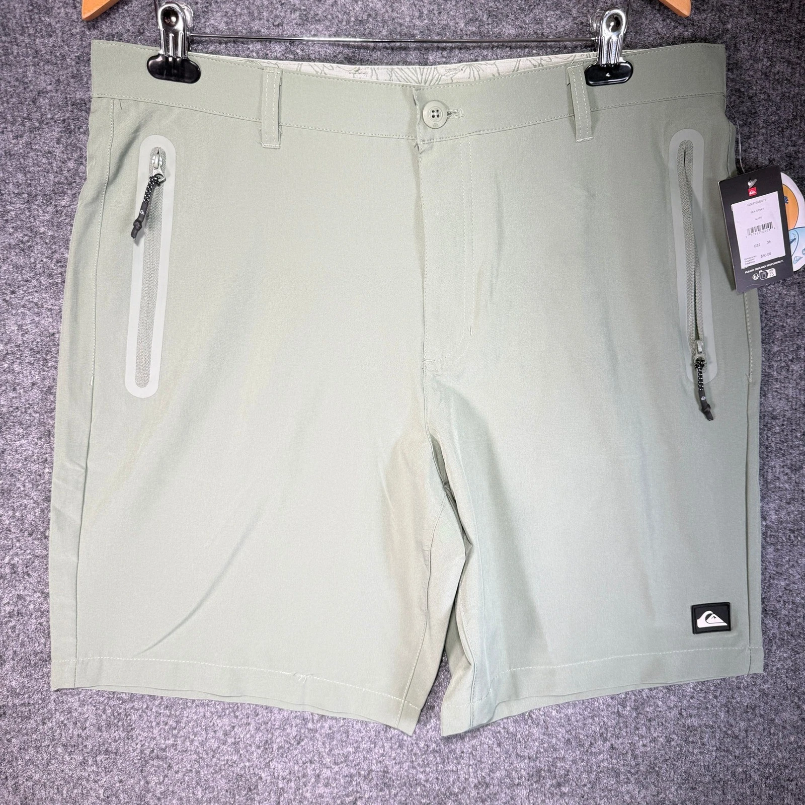 Quiksilver Hybrid Shorts Mens 36 Sea Spray Green Lightweight Zip Pockets NWT