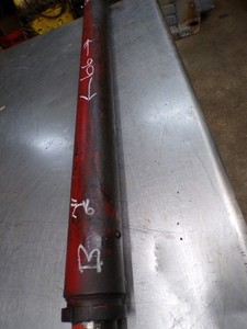 FRONTEND LOADER LIFT Cylinder #B FORD 600 800 NAA 89N JUBILEE SHERMAN LOADER