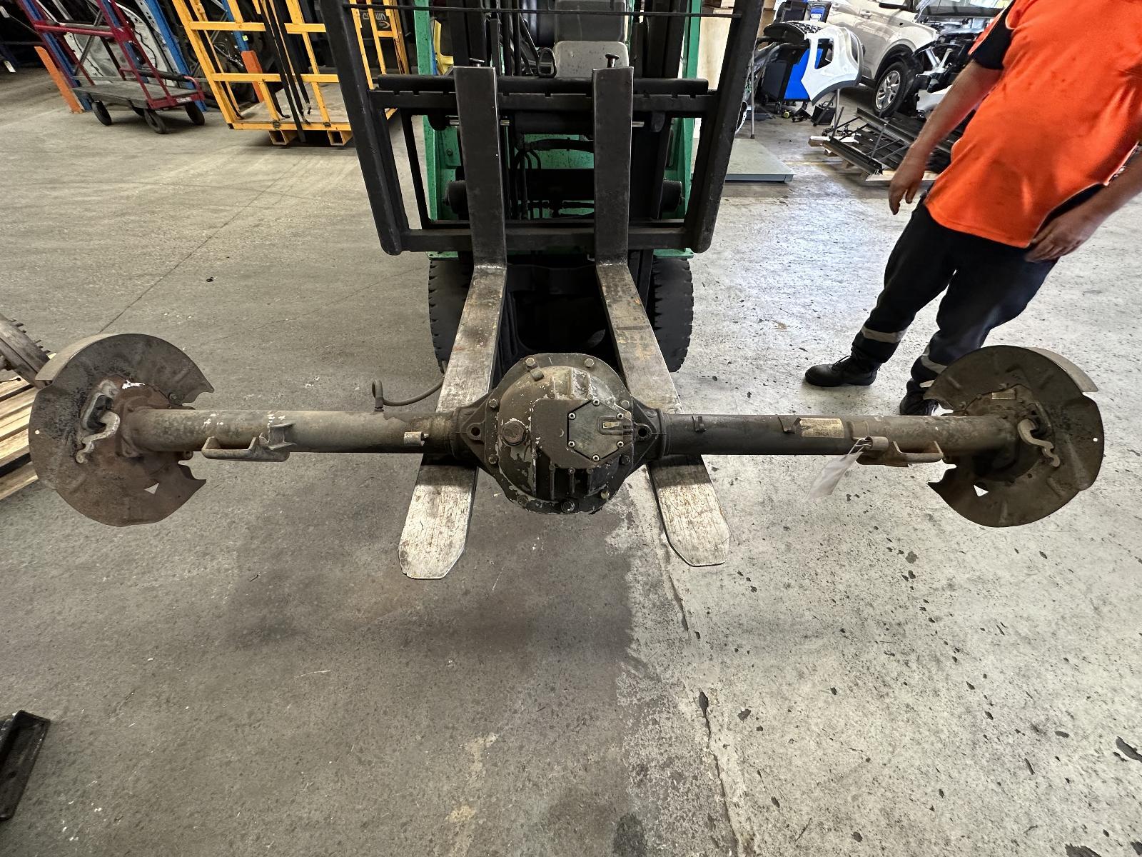 FORD FALCON REAR DIFF ASSEMBLY BABF, RTV TYPE, ELECTRIC LOCKER, 10/02