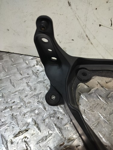 2009 2016 SUZUKI GSXR 1000 OEM FAIRING STAY BRACKET - Picture 4 of 8