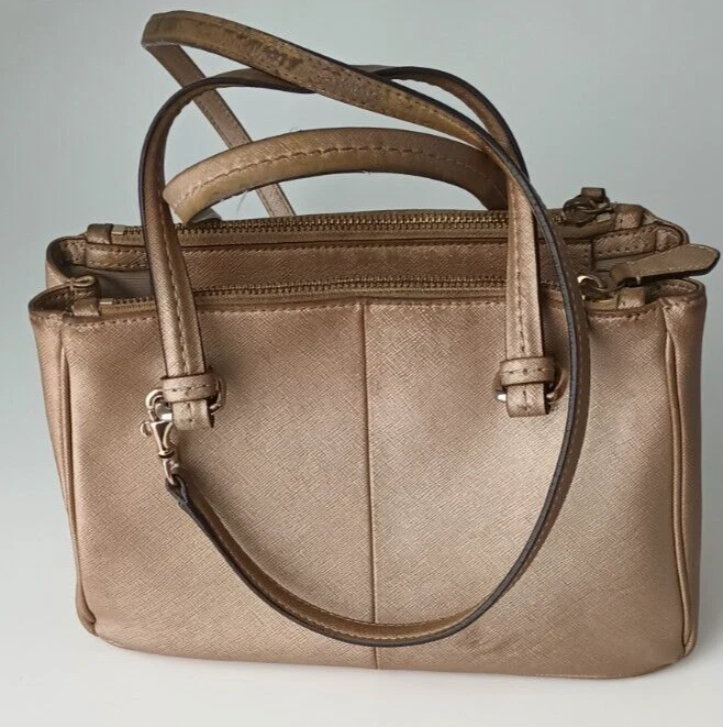 Borsa a tracolla Coach tono oro con tre scomparti lusso segni di usura