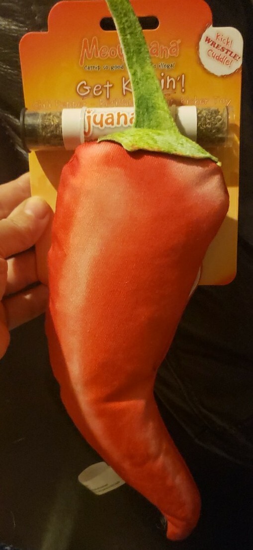 Meowijuana Get Kickin' CHILI PEPPER Organic Catnip Refillable Kicker Cat Toy 