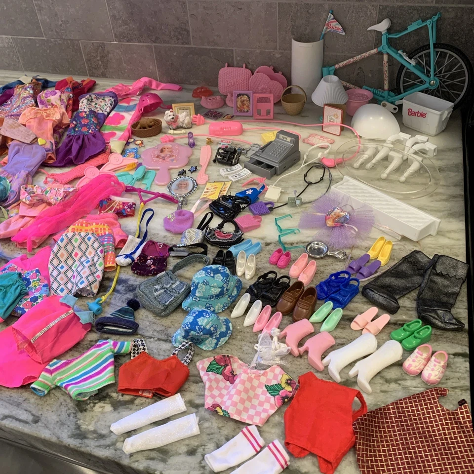 Huge Lot of 100+ Barbie & Fashion Doll Clothes Shoes Accessories 80s 90s - Image 2 of 4