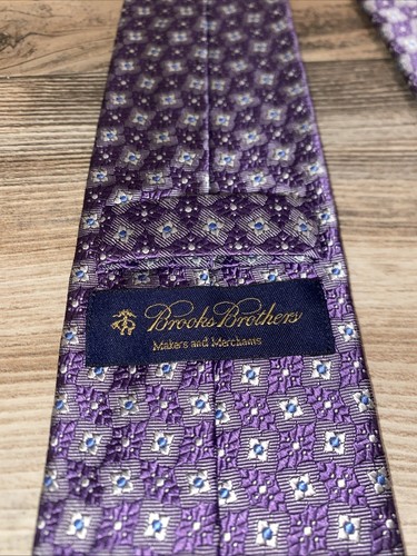 Brooks Brothers Makers Pure Silk Purple Geometric Necktie NWT USA - Picture 5 of 10