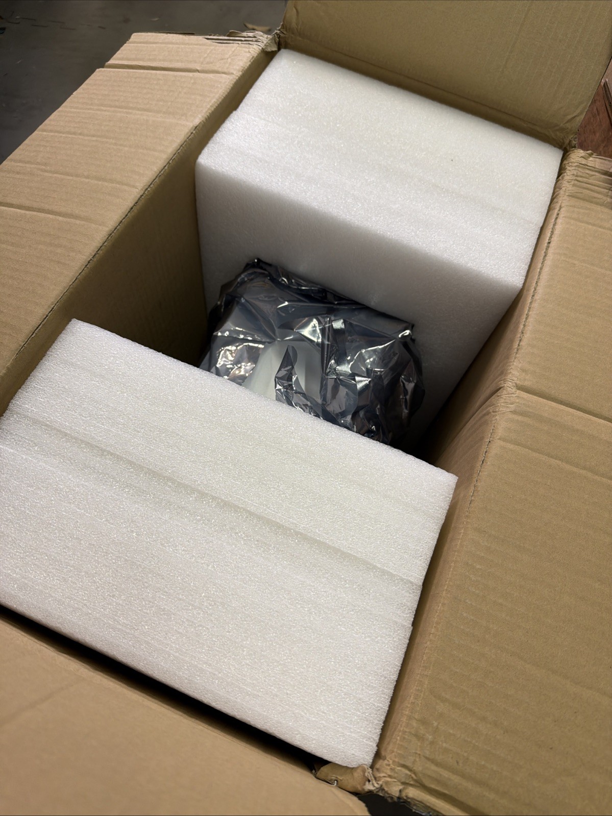 Open Box Bitmain Antminer S21 XP Hydro 473 TH 5676W Asic Bitcoin BTC Miner