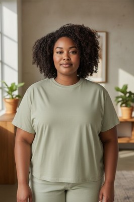 Elgogy Women's Sage Green Cropped T-Shirt Comfy NWT Large