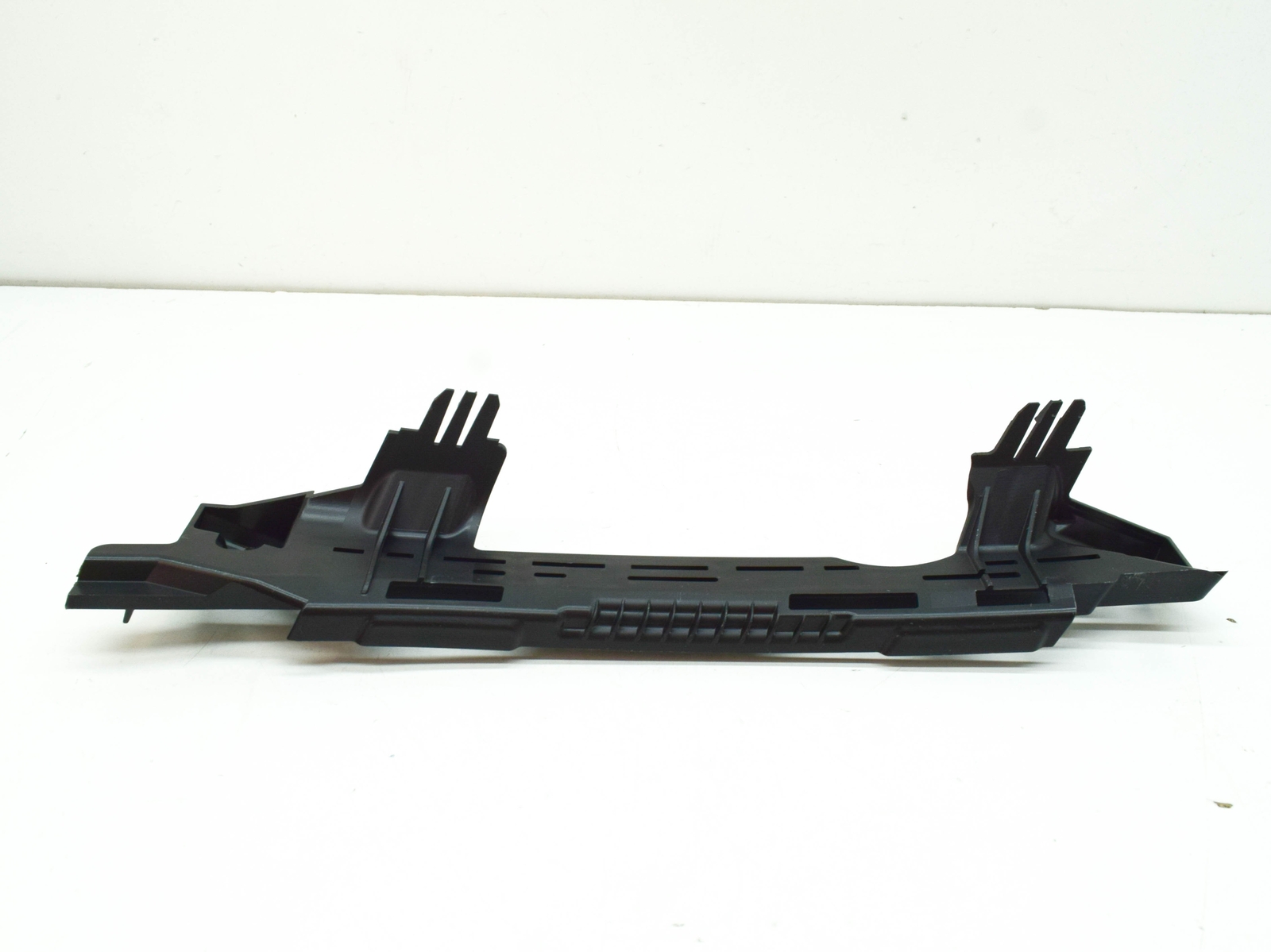 BMW 6 G32 Front Left Headlight Bracket 7461889 63117461889 NEW 