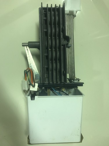 NEW GENUINE OEM REFRIGERATOR ICE MAKER WR30X254 162D1267G001 - Picture 4 of 9