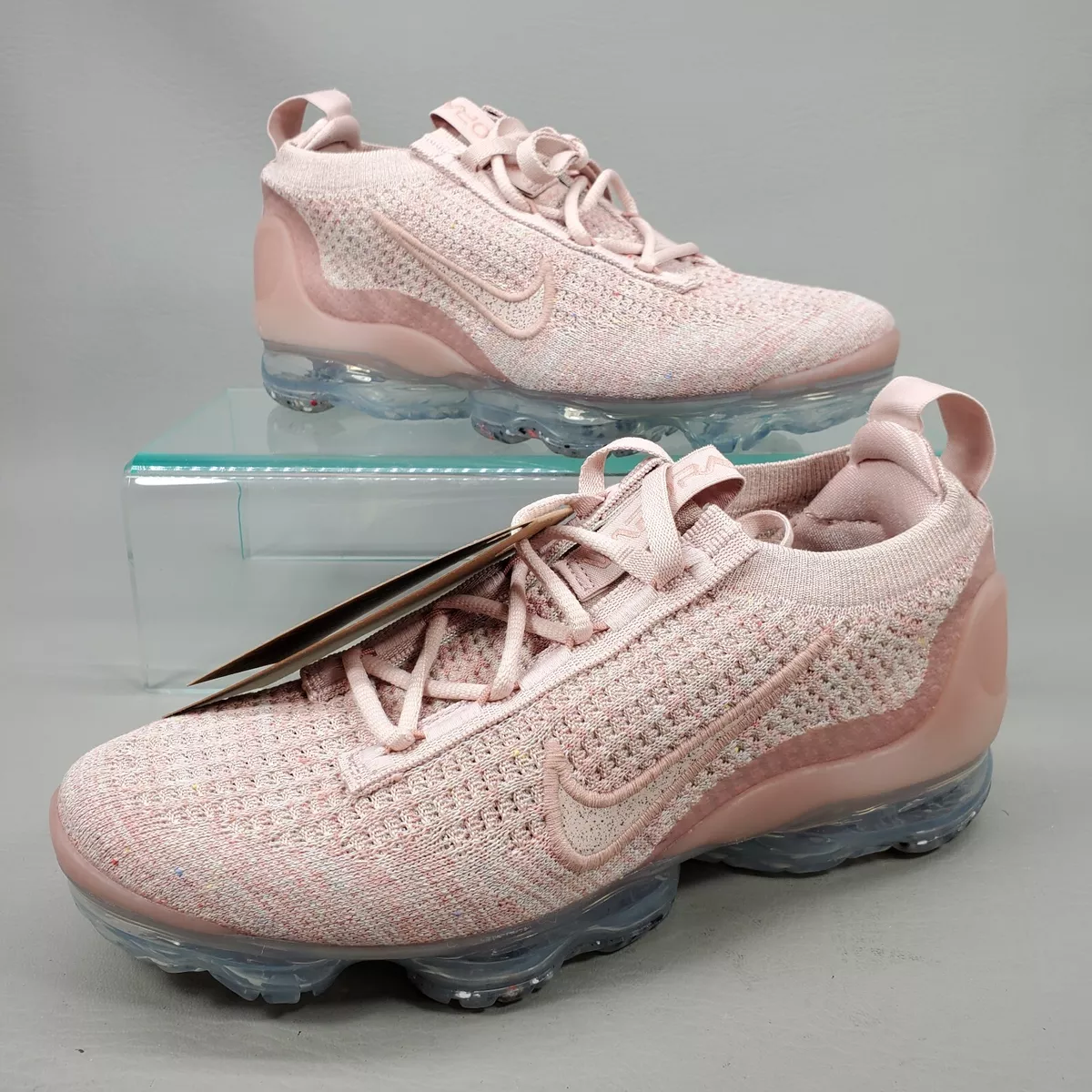 Vapormax shoes hotsell for sale