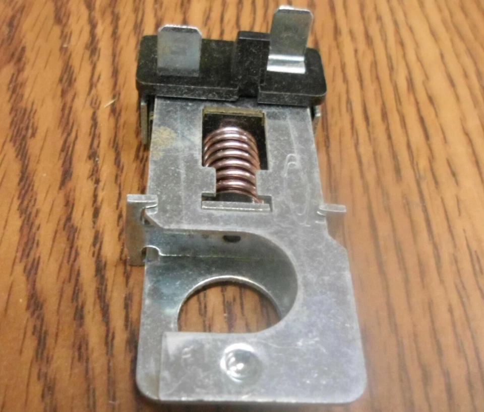 Interruptor de semáforo substitui E04Y13480A em 1980 Granada Versailles Monarch - Imagem 4 de 4