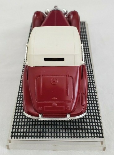 Estuche de plástico diecast para automóvil Solido 1939 Mercedes 540K Borgoña blanco superior escala 1/43 - Imagen 4 de 9