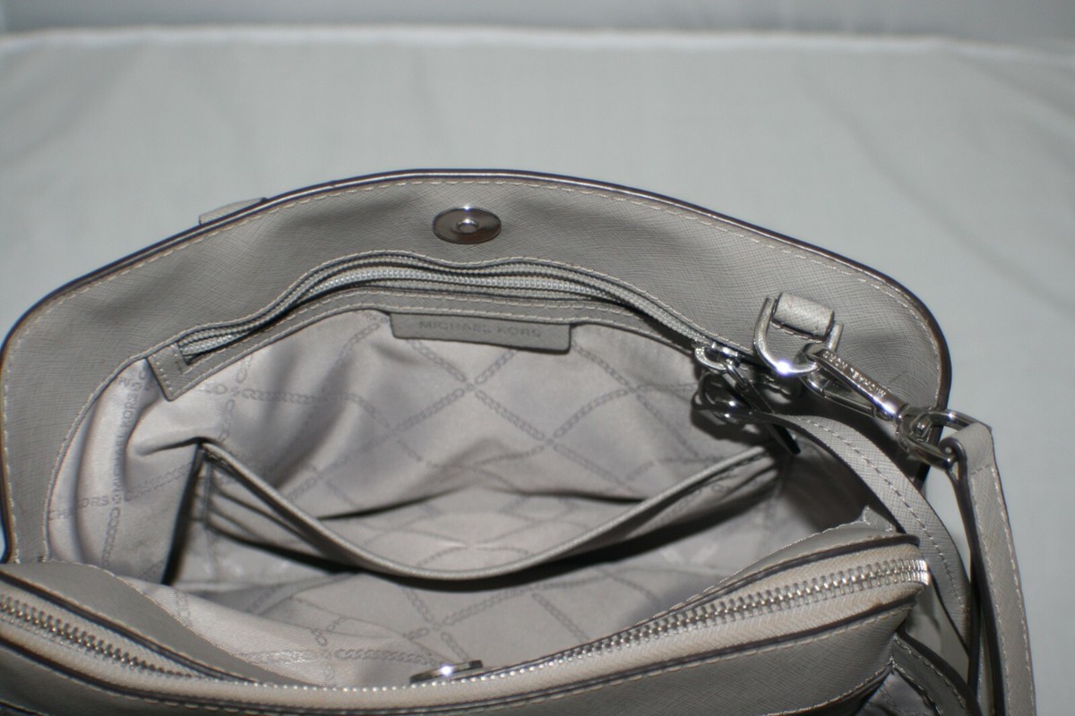 MICHAEL KORS バッグ グレー 美品！マイケルコース KORS ショルダーバッグ グレー - メルカリ