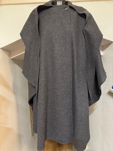 Pristine VTG Gray Wool Cape Coat Cloak Heavy Warm One Size Fabulous 42" Length - Afbeelding 4 van 11
