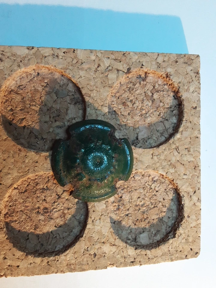 Très Rare....Capsule De Champagne  PIPER  Numéro 8.    À Encoches . - Photo 3/4