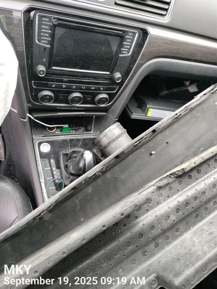 Interruptor de encendido encendido sin llave compatible con 16-19 PASSAT 7638829 Foto 3 de 4