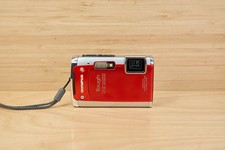 Olympus Tough TG-610 Digital Camera Red 14MP 5x Zoom Waterproof BOXED Tested