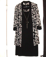 R M RICHARDS BLACK  WHITE JACKET SLEEVELESS DRESS  NECKLACE-SIZE 16-PRE OWNED