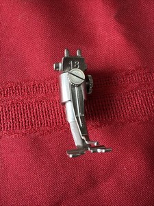 Genuine Bernina Button Sew-On Foot #18 - Old Style