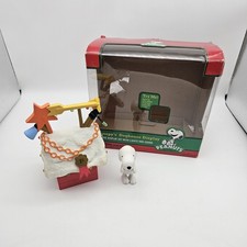 Peanuts Snoopy Decorating Doghouse Light Up Collectible