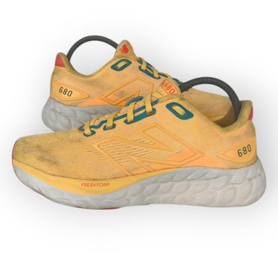 New Balance Fresh Foam 680 v8. Größe 3. Gelb