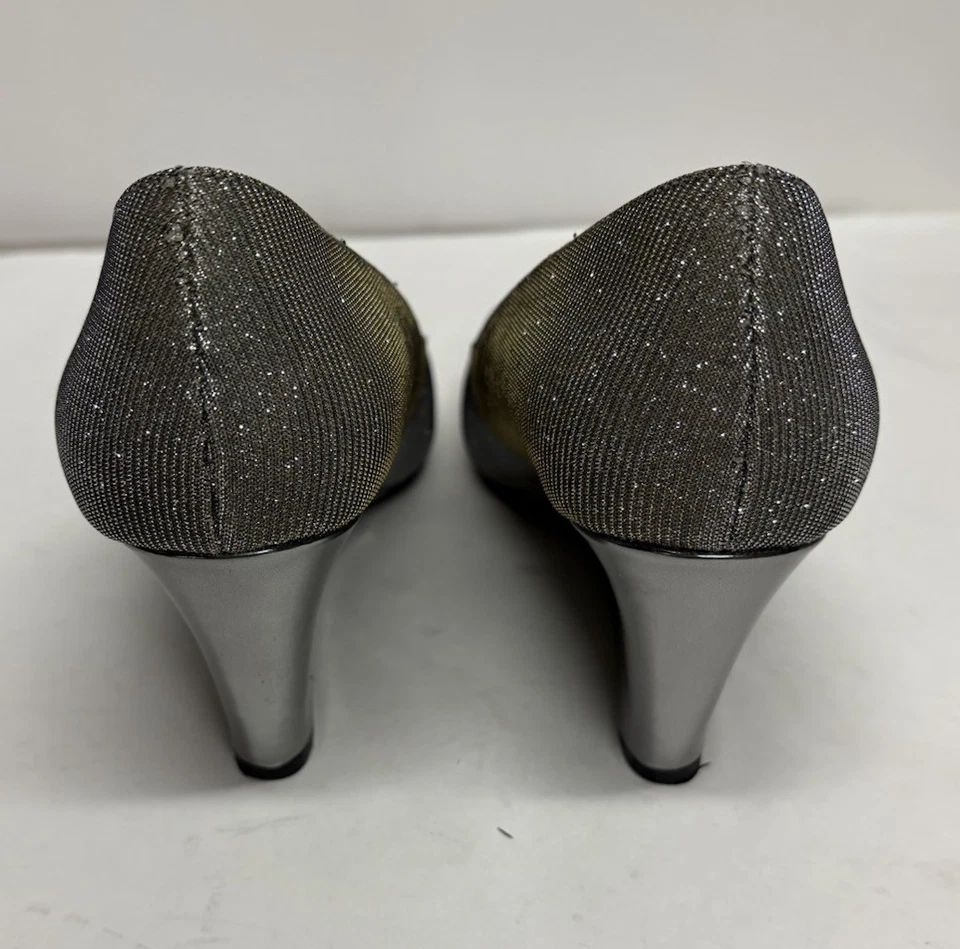 Bomba de cuña Bandolino Candra redonda punta abierta malla brillante talla 7,5 Foto 4 de 4