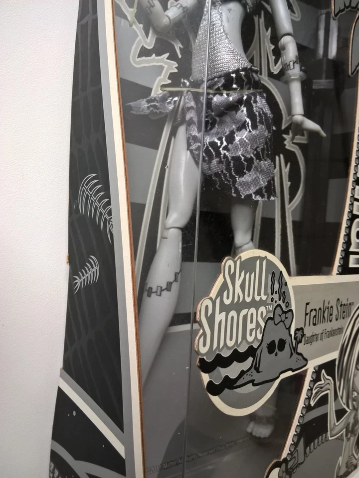 Monster High: Frankie Stein - Skull Shores - Black&White X0539 Mattel 2011 - Bild 3 von 4