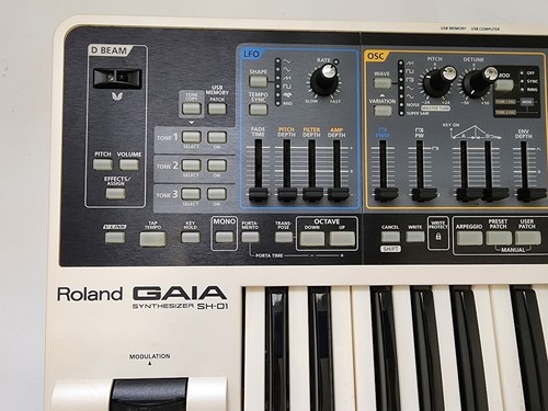 Roland GAIA SH-01 Keyboard Synthesizer 37 Keys - Picture 3 of 8