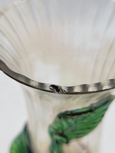 Vaso in vetro Kralik Art Nouveau con ciliegie frutta applicate soffiato 6,5" art vintage - Foto 8 di 9