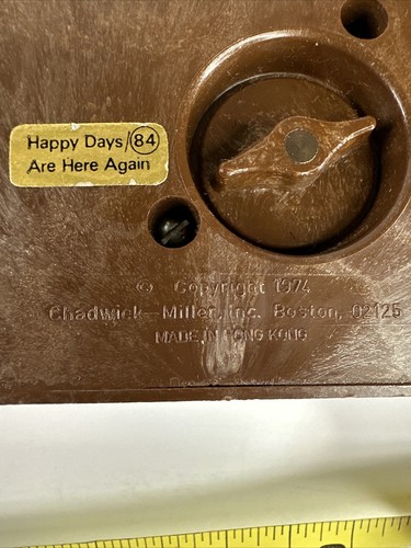 VINTAGE MINI CHADWICK RADIO MUSIC BOX ~ HAPPY DAYS ARE HERE AGAIN 1974 - Picture 5 of 10