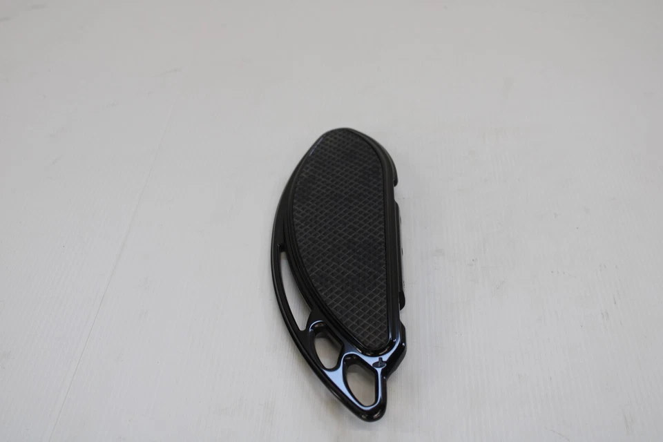 Tableros de piso para pasajeros Harley Davidson Electra Glide Touring diseño Carl Brouhard Foto 4 de 4