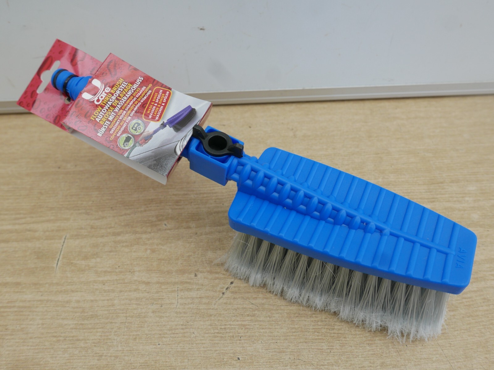 U CARE THRU FLOW CAR WASH BRUSH