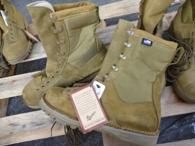 DANNER DESERT ACADIA 26000 Military Boot Men 10.5W - NEW With