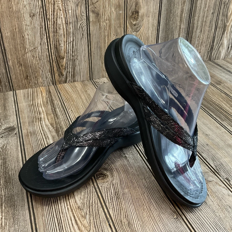 Crocs Capri V Flip Flops Sandals Dual Comfort Black Silver Shimmer Womens US 10 - Image 4 of 4