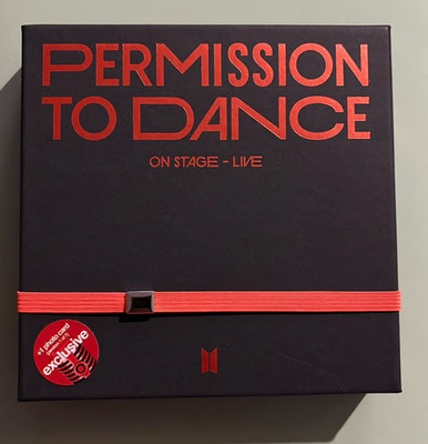 BTS – PERMISSION TO DANCE ON STAGE – LIVE (Target Exclusive, CD