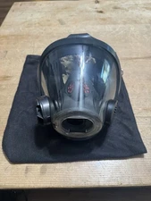 Scott AV-3000 HT Fire Fighter SCBA Mask w/ Amp Bracket SIZE: Medium 5-pt net CY