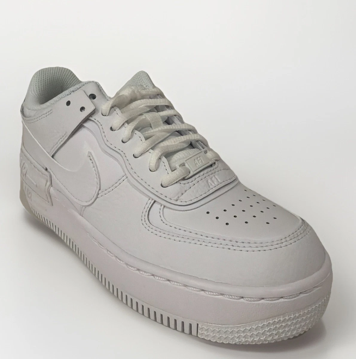 Preços baixos em Nike Air Force 1 White W | eBay