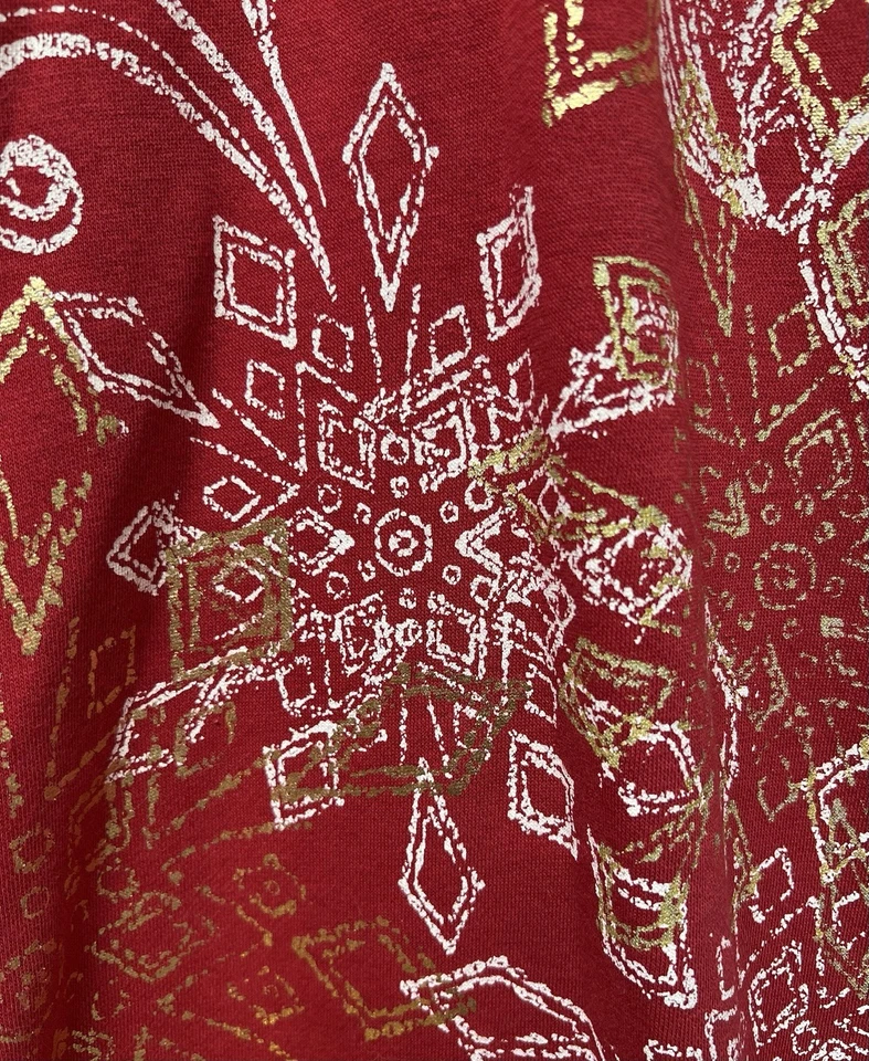 Moletom Pulôver LAURA SCOTT Feminino Tamanho M Estampa Vermelha/Dourada 1/4 Zíper - Imagem 3 de 4