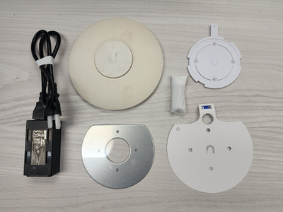 USED Ubiquiti UniFi AP AC Lite Wireless Access Point w/ injector & all hardware