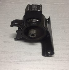 SUPPORTO MOTORE DX FIAT SEDICI 1.9 JTD ALTA QUALITA' 71750024