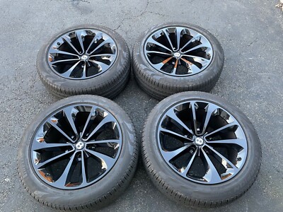 Bentley Bentayga all season/winter tires and wheels 285/45/21 - great condition