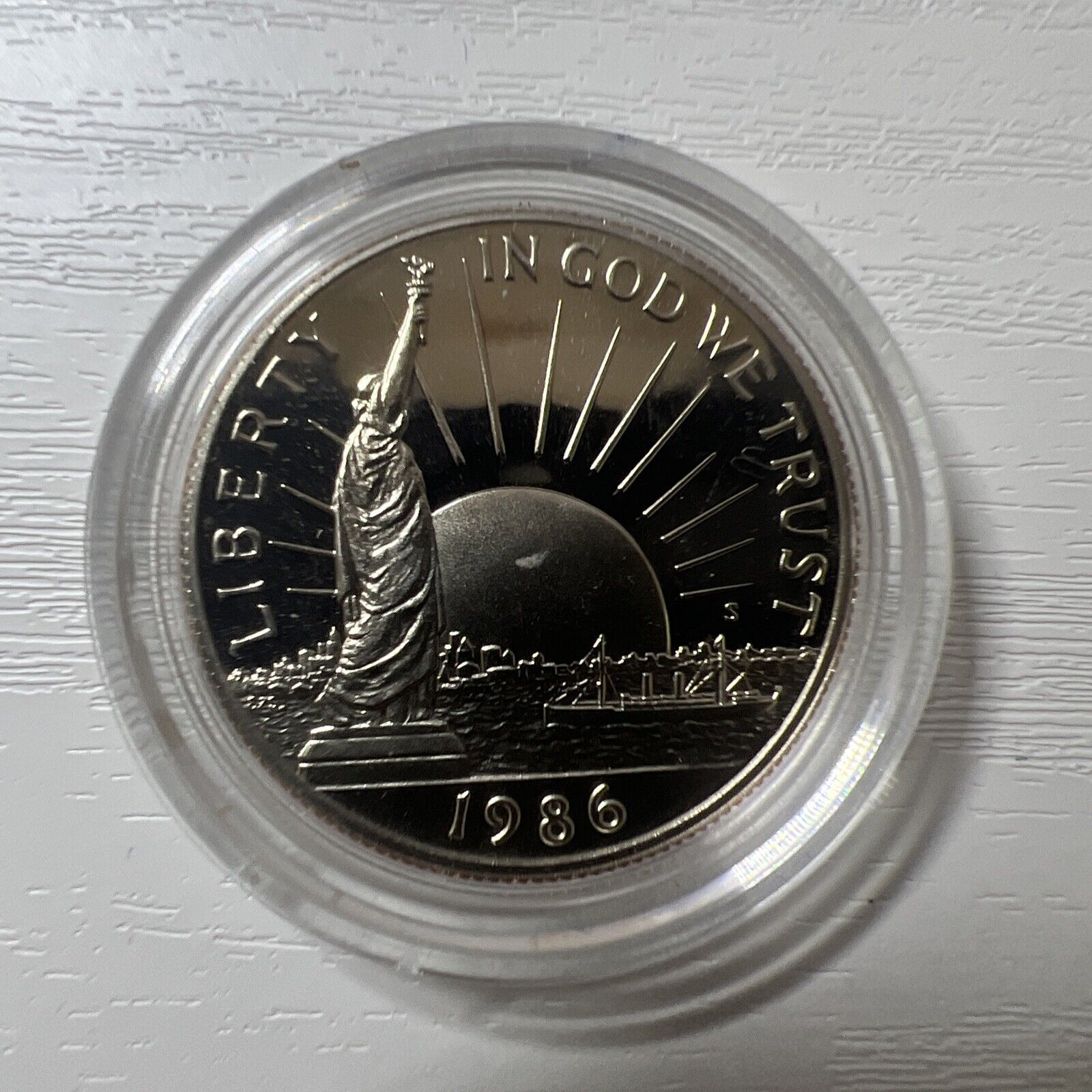 Picture 1 of 8