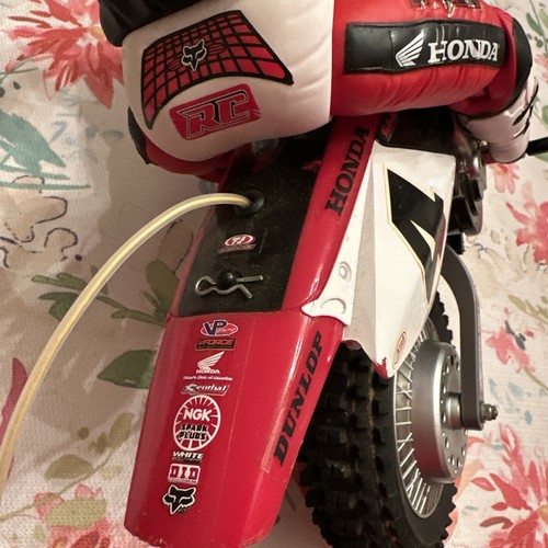 Radio Shack RC Dirt Bike Honda CR250R motocicleta de colección solo 60-4353 Carmichael - Imagen 16 de 24