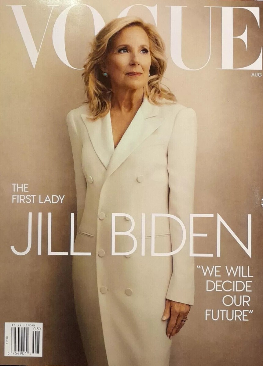 VOGUE MAGAZINE October 2022 Jennifer Lawrence, also choose
